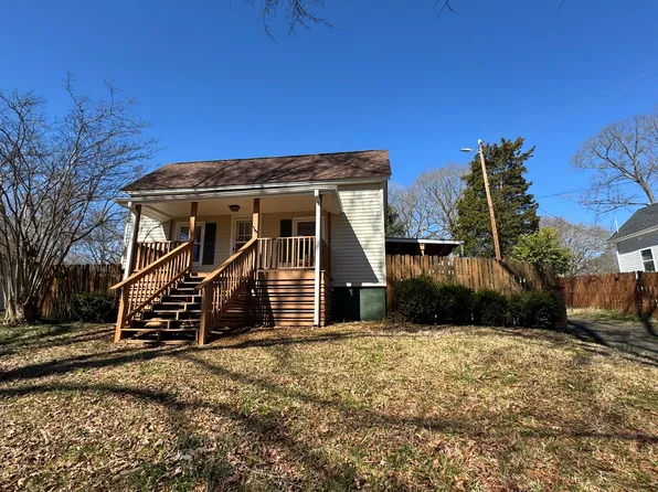 224 Howard St, Mount Holly, NC 28120