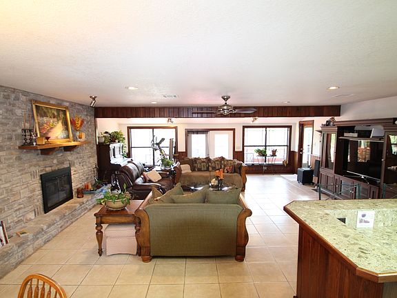 4th image of 115 Skyview Dr