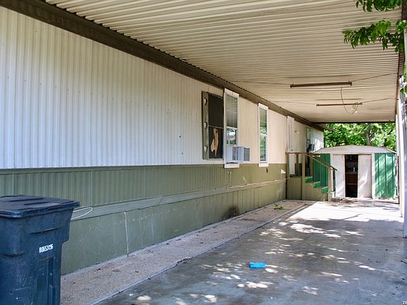 3rd image of 233 MELODY LN
