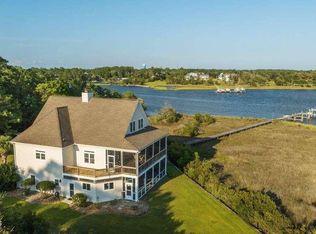 101 Meadows Ln, Swansboro, NC 28584