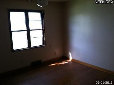 5th image of 703 Hine Ave