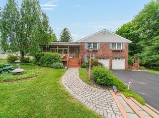 85 Buena Vista Ter, Central Valley, NY 10917