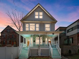 6070 N Hermitage Ave, Chicago, IL 60660