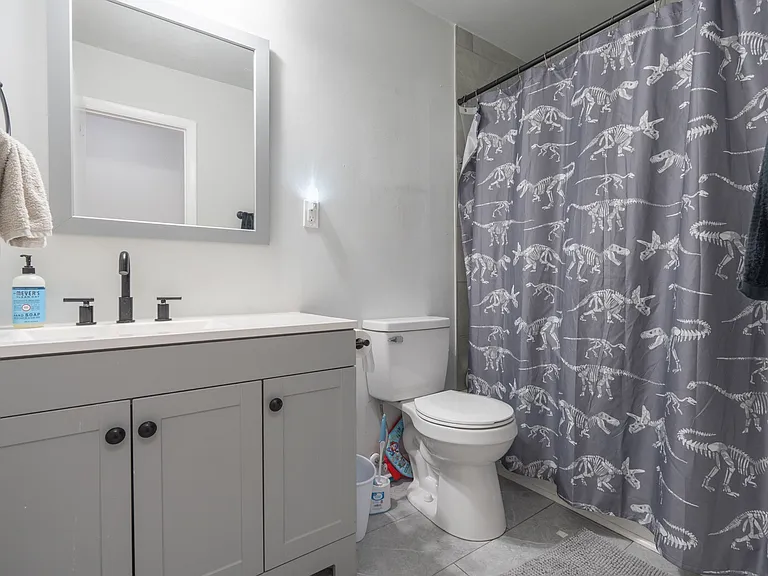 1217 Lakeview Dr — Photo 7