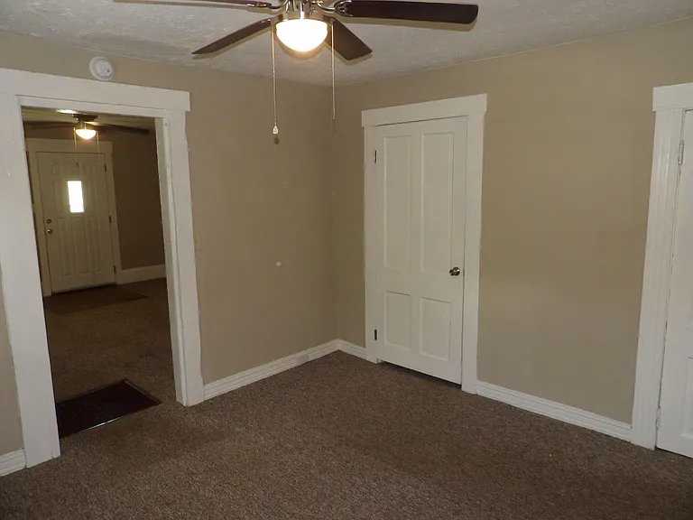 400 Noel Ave — Photo 12