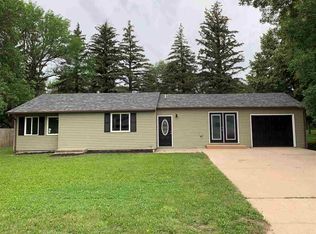 2605 El Rio Dr, Minot, ND 58701