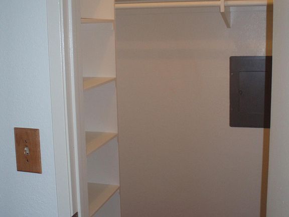 3rd image of 7504 Parkway Dr Unit 109