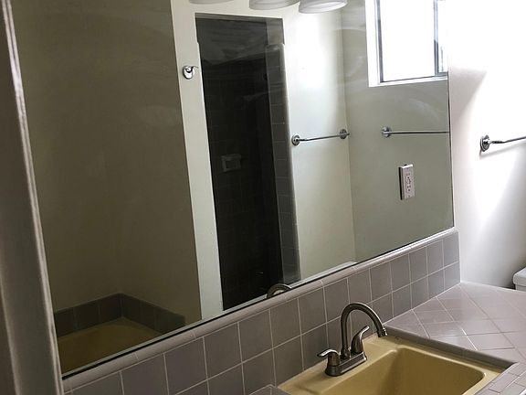 4th image of 1343 N Sierra Bonita Ave APT 8