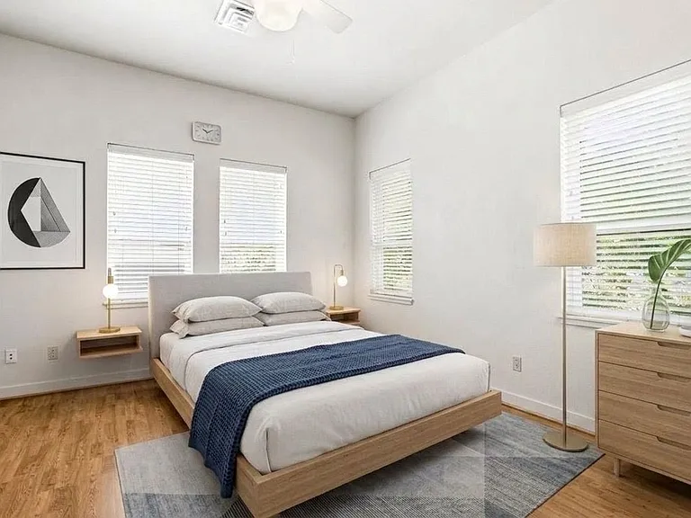 1617 W Oleander St — Photo 12