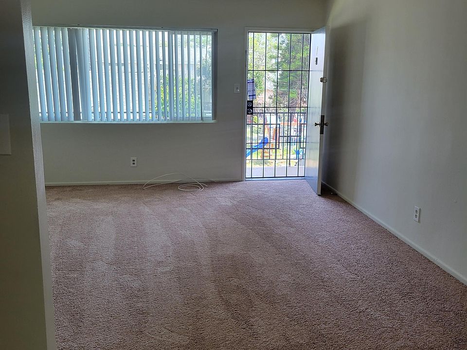 1st image of 16502 Brighton Ave #6