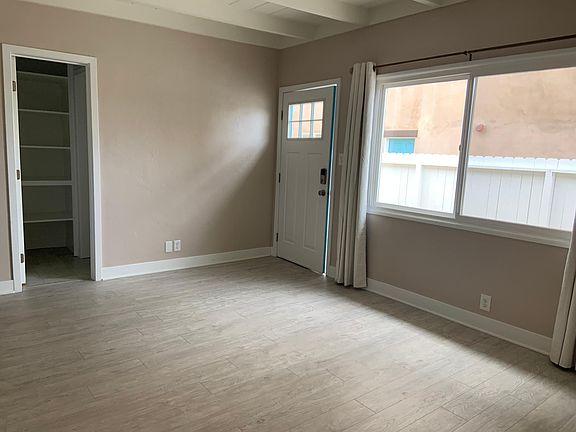 4th image of 1042 Bath Ln