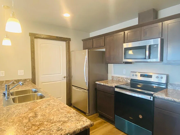 1415 Destiny Ln — Photo 4