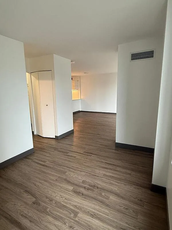 1 bed, 1.0 bath, 656 sqft, $2,599 — Photo 3