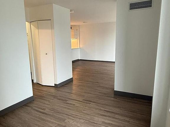 3rd image of 400 E Ohio St #410