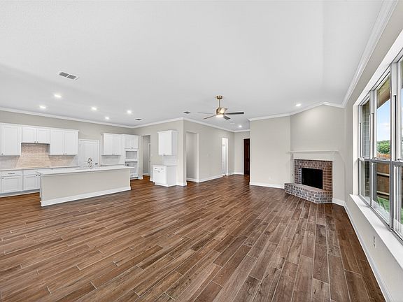 4th image of 1513 Pegasus Dr