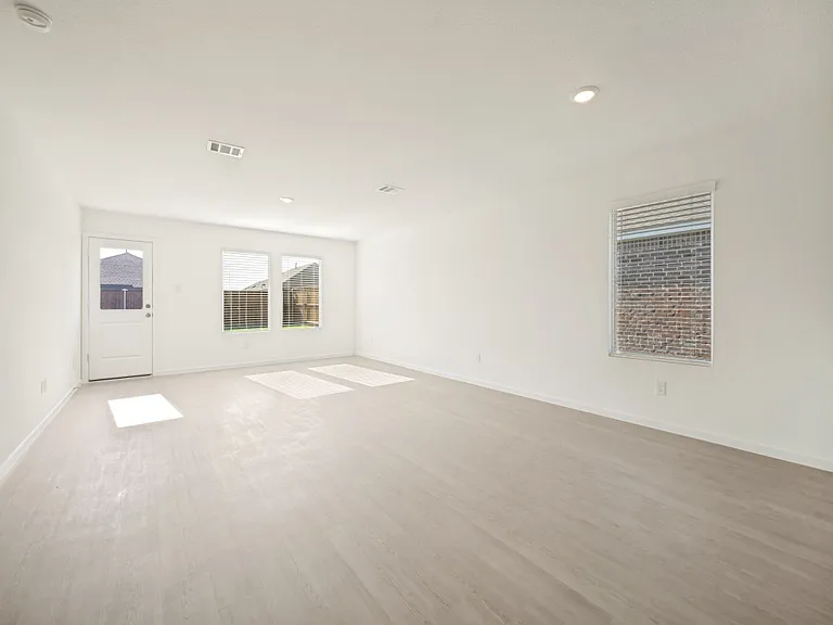 2031 Stable Ln — Photo 18