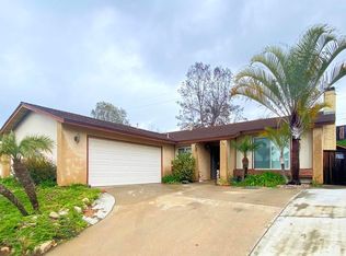 864 Willow Tree Ln, Fallbrook, CA 92028