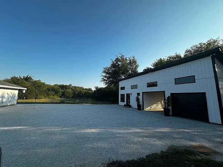 10651 Old Cleburne Crowley Rd #A — Photo 14
