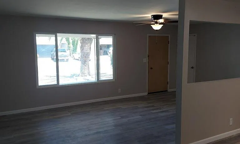 5421 E Dallas St — Photo 9