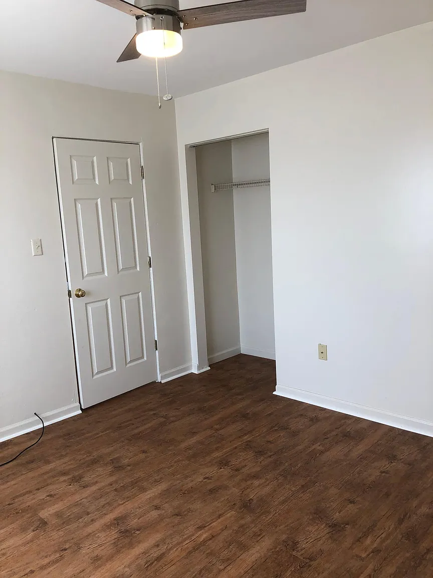 707 E Warrington Ave APT 3 photo 1