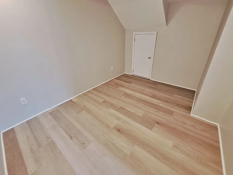 165 McAllister St — Photo 16