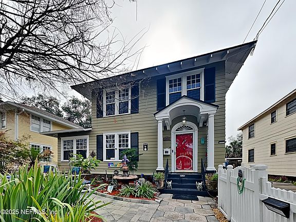 4th image of 2528 HERSCHEL Street