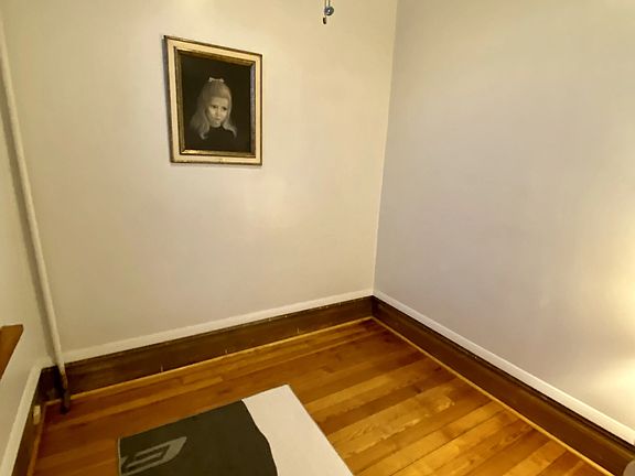 3rd image of 1726 W Le Moyne St #3