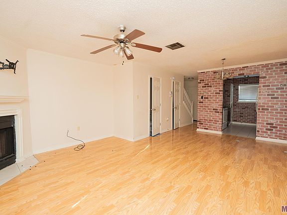 5th image of 910 W Macci St APT D