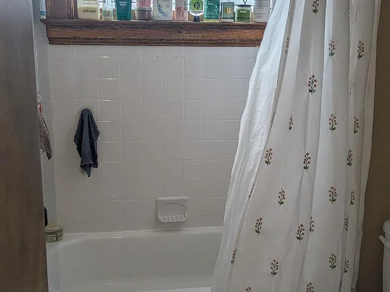 1099 Park Ave #1 — Photo 21