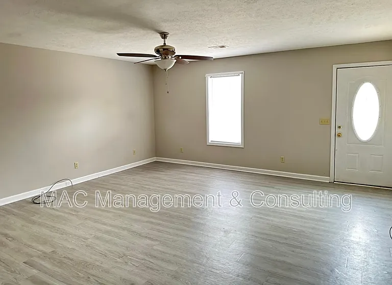 1505 Autumn Ave #1 — Photo 2