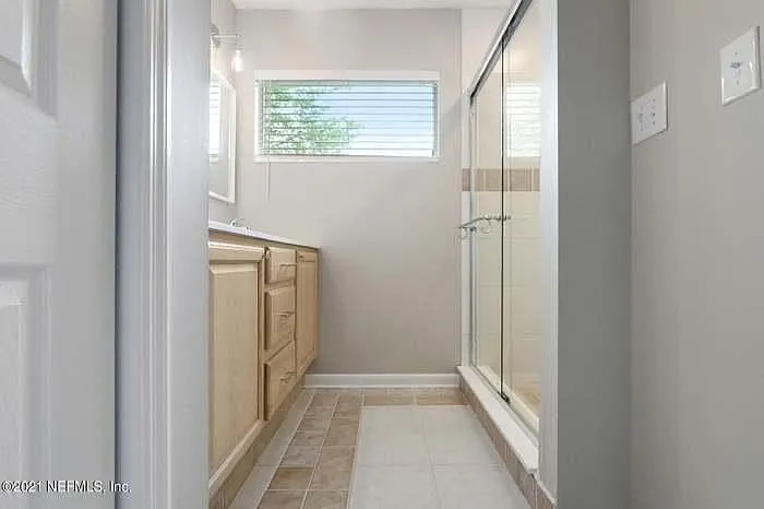 4226 Woodmere St — Photo 17
