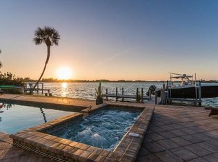 1621 Caribbean Dr, Sarasota, FL 34231