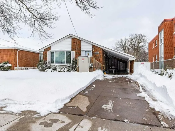 969 Mohawk Rd E, Hamilton, ON L8T 2R9