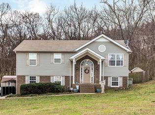 2077 Powell Dr, Culleoka, TN 38451
