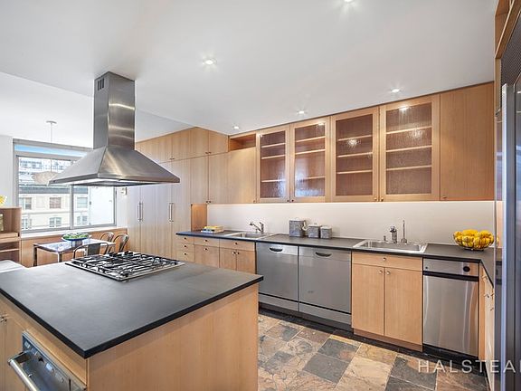 2nd image of 2373 Broadway APT 1721