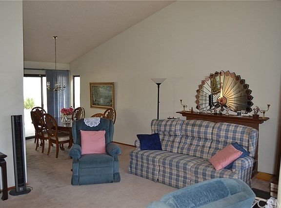 5th image of 15396 Paseo Cortez