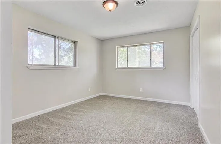4327 McFarland Cir — Photo 31