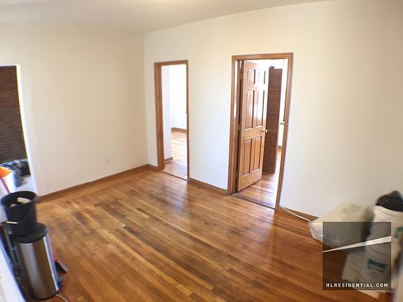 4th image of 3122 42nd St APT 5