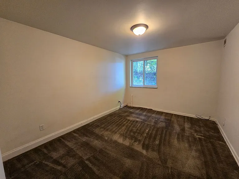 Olympia Park Apartments 1 and 2 Bedroom Units Available THIS SUMMER! — Photo 42