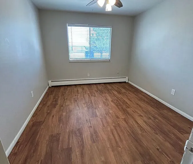 Keri Lyn Apartments — Photo 21
