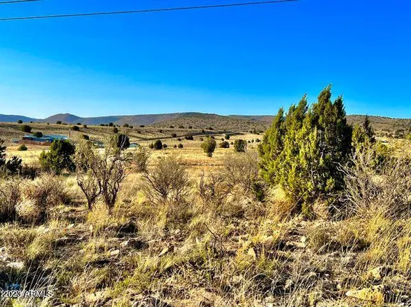 320 E Alpine Dr, Paulden, AZ 86334