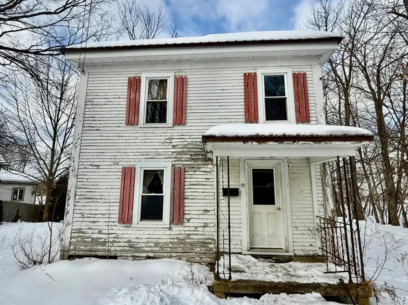 19 Fowler Street, Calais, ME 04619