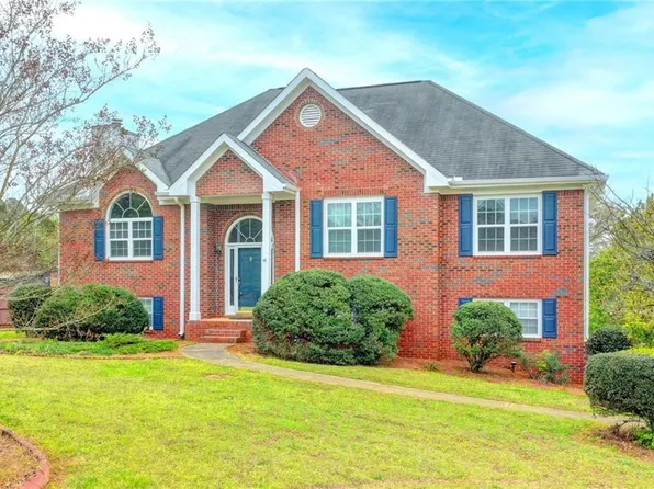 1945 Morgan Dr, Cumming, GA 30040