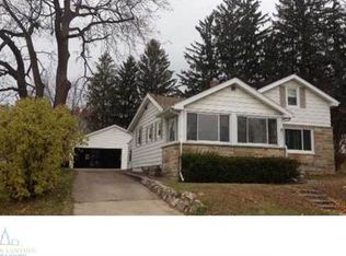 711 Michigan St, Eaton Rapids, MI 48827
