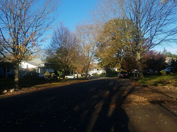 5th image of 8 Hanford St
