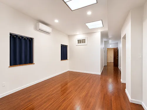 215 E Broadway #2R Photo 1