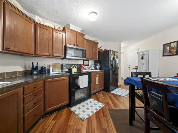 6244 London Groveport Rd, Grove City, OH 43123