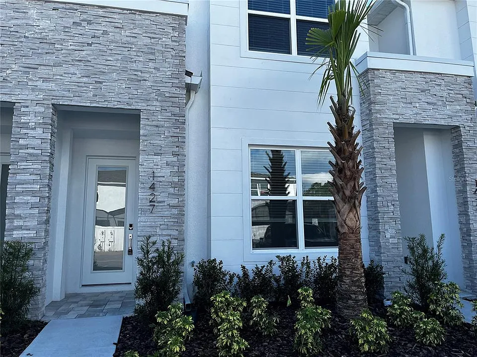 1427 Serendipity Ln
