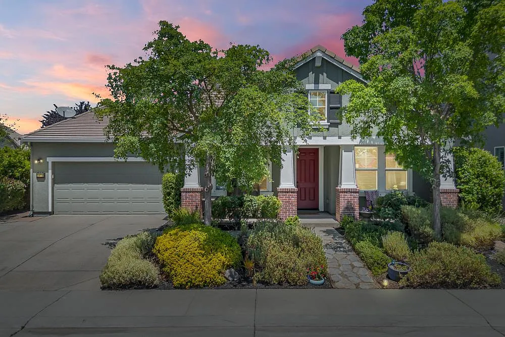 2072 Laneworth Ln photo 1