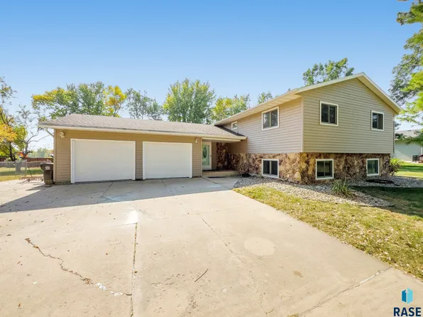 47205 94th St, Sioux Falls, SD 57108